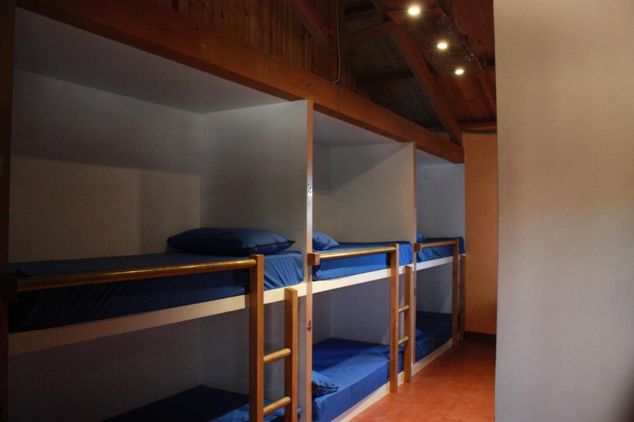 Albergue La Casa Del Camino Valverde de la Virgen ภายนอก รูปภาพ